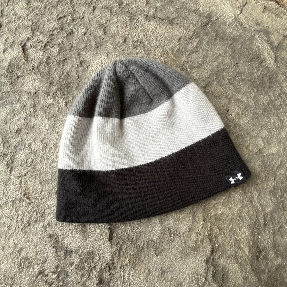 Under Armour Beanie Youth OSFA Black Grey White Excellent Colorblock 1345414-001